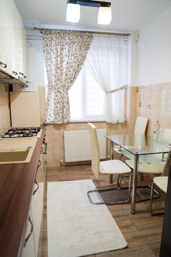 Ultracentral Golden Apartament 2 Suceava Eksteriør bilde